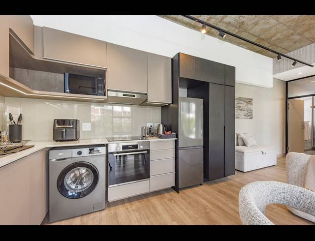 1 BEDROOM APARTMENT FOR SALE IN SANDOWN